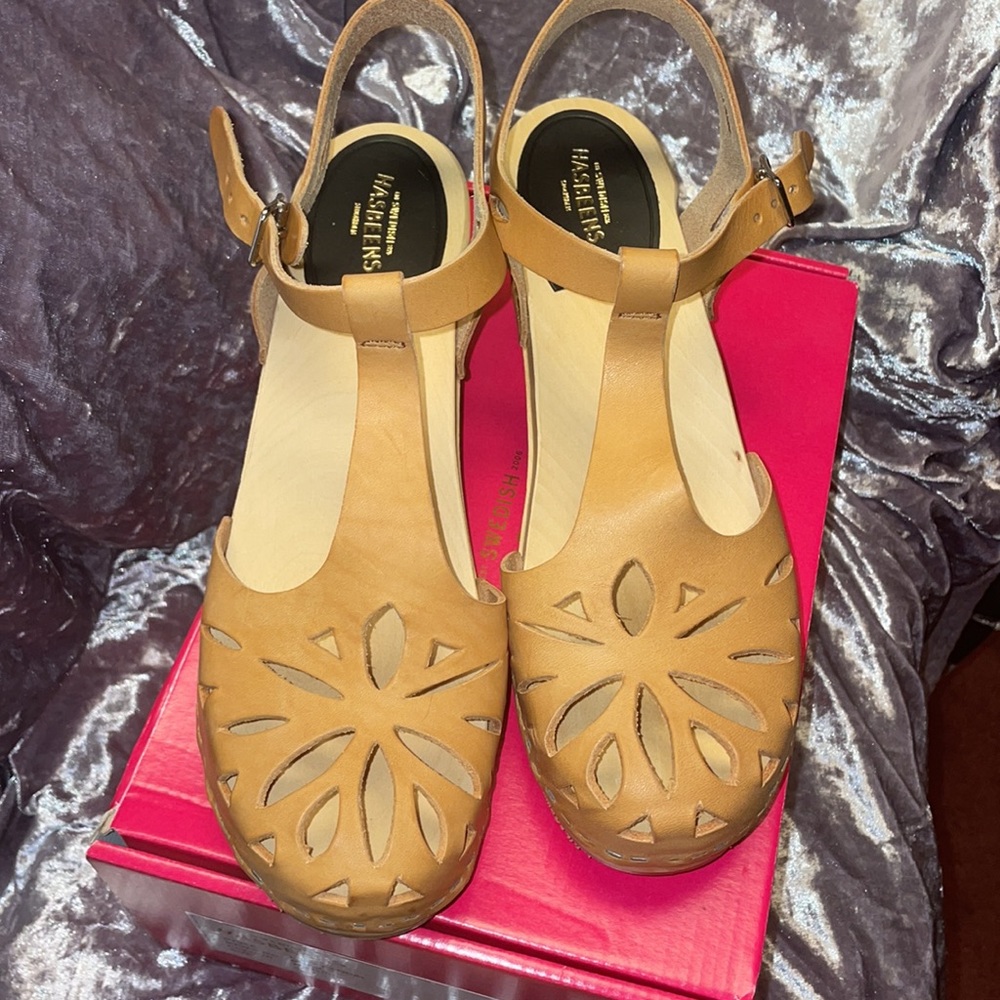 Natural color Lace Swedish Hasbeens